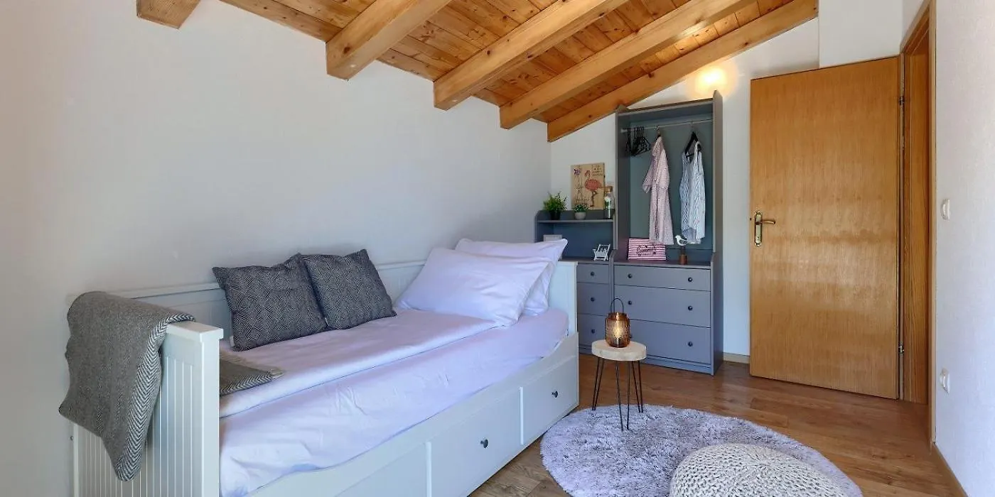 Holiday Home Ana Kanfanar