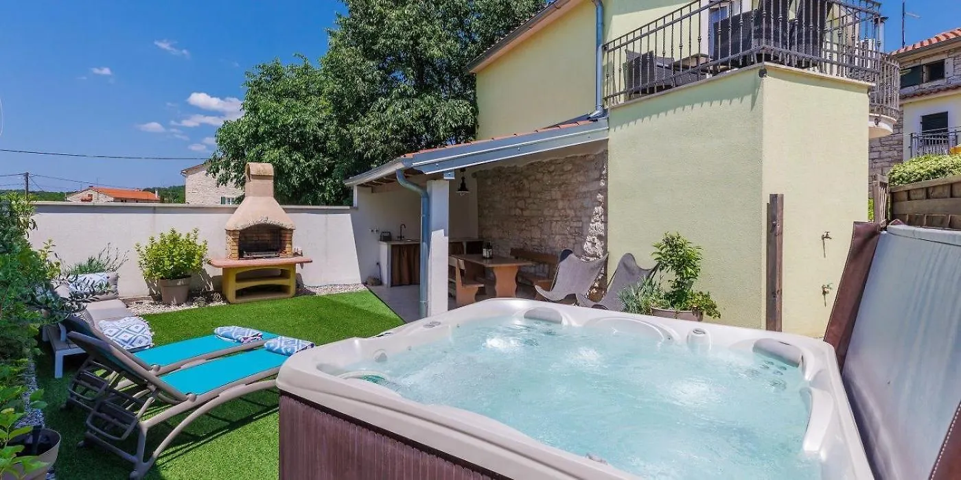 Holiday Home Ana Kanfanar