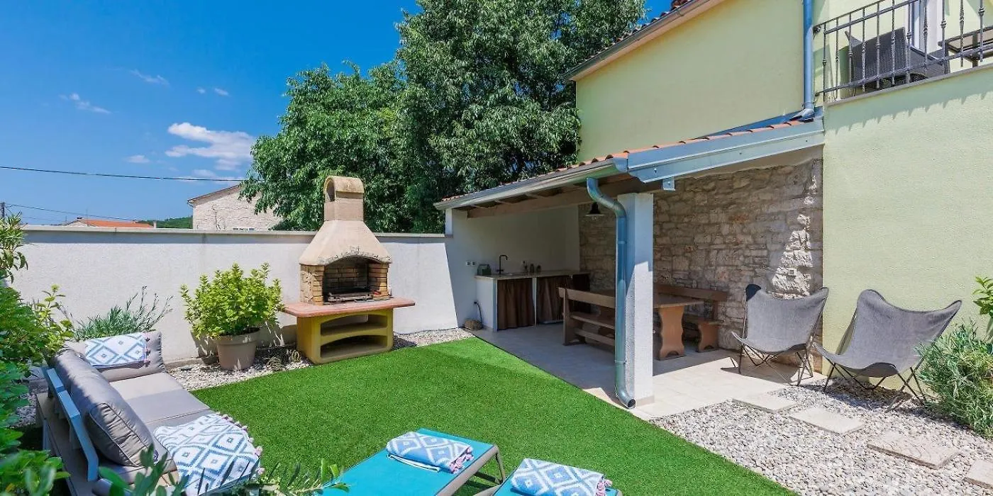 Holiday Home Ana Kanfanar